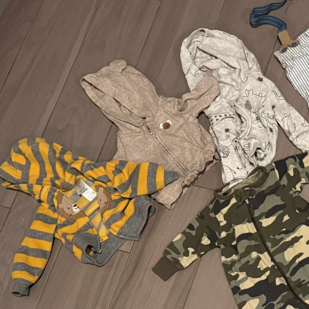 8pc bundle lot Newborn 3 jackets 3 pants 2 one pieces & 1 sleeper no stains